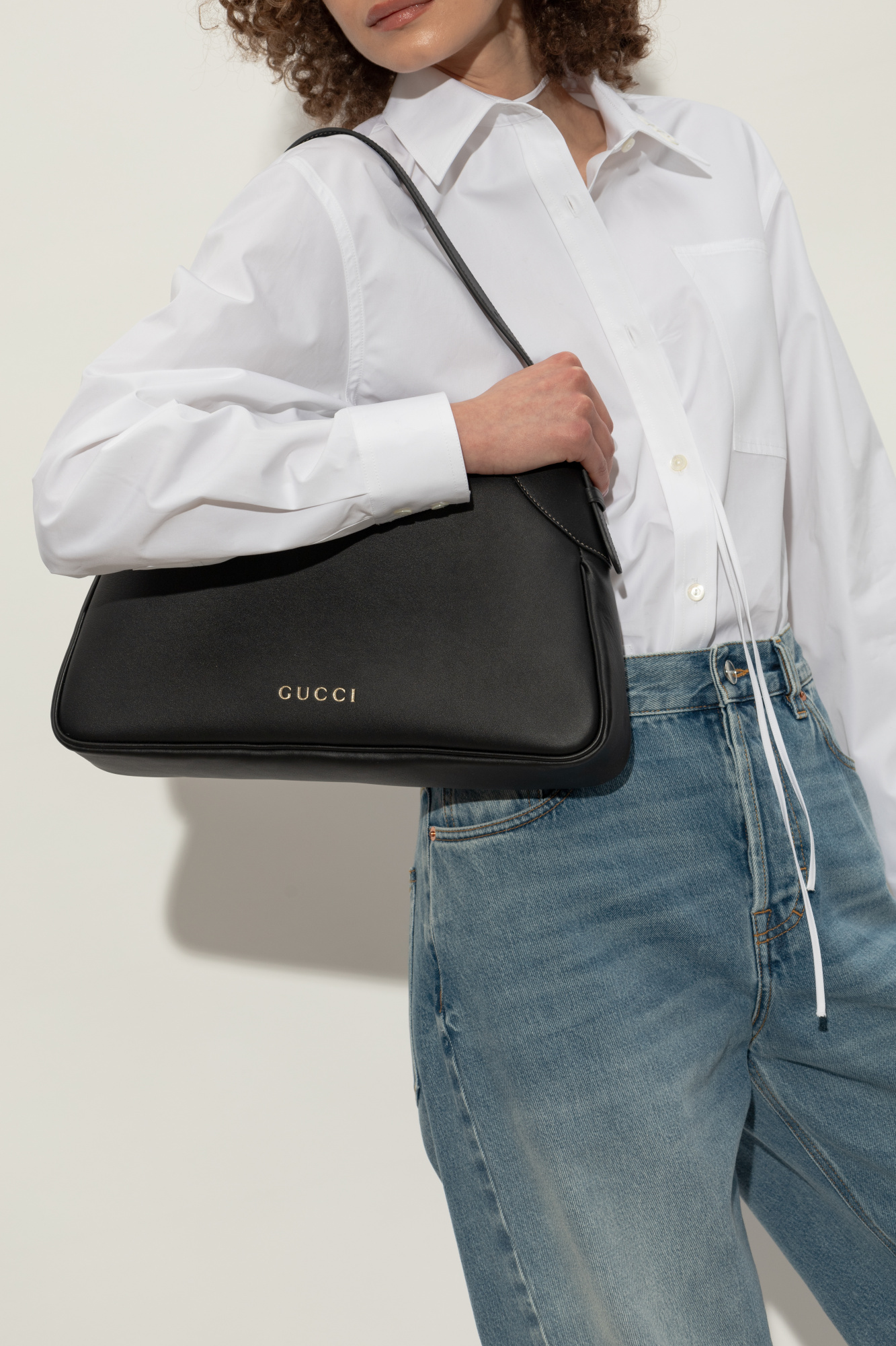 ショルダーバッグ・ポシェット Gucci Black Leather Large Gg Emblem Shoulder Bag GG Emblem medium shoulder bag in black GG leather | GUCCI® CA